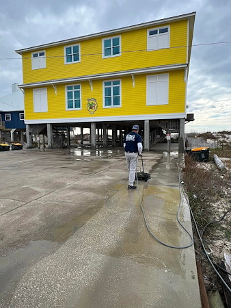 Fairhope driveway cleaning how to lift red clay stains and brackish salt grime